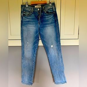 Amo jeans-Tomboy size 27.